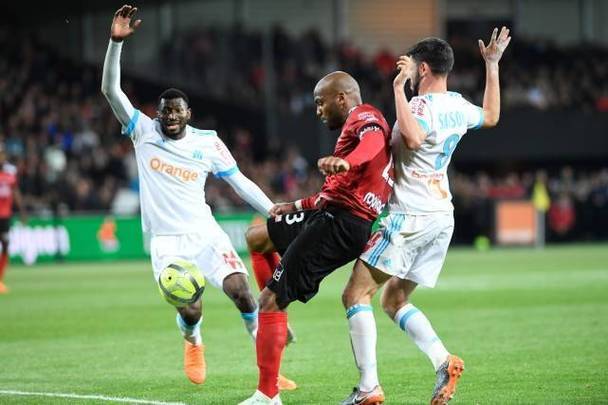 包含甘冈主场击败斯特拉斯堡,取得关键胜利的词条 包含甘冈主场击败斯特拉斯堡,取得关键胜利的词条